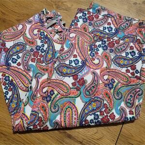 Womens Attyre New York Flowery Pink Capri Pants